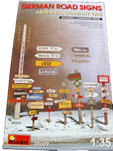 Miniart german road signs - road,